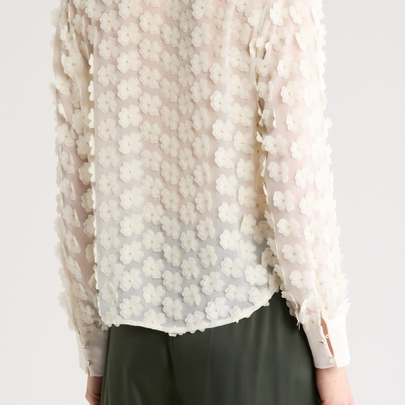 NWT Women’s Small Adrianna Papell Y Placket Button Up 3D Flower Blouse. - Picture 9 of 10